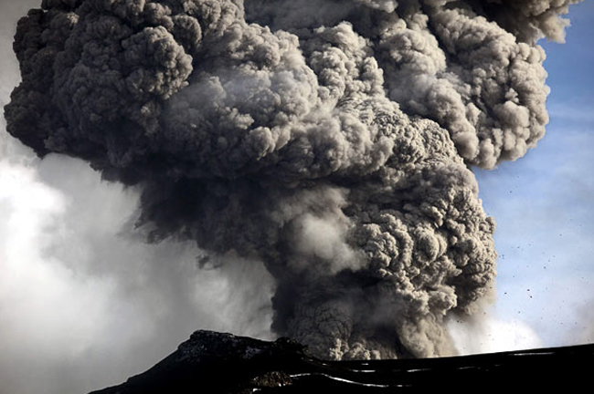 全球火山爆发最新消息，影响分析引发全球关注